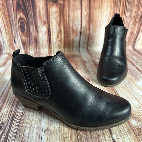 Clarks Shoes - Clarks Artisan WILROSE JADE Size 9 Wide Black Leather Ankle Boots Bootie Shoes